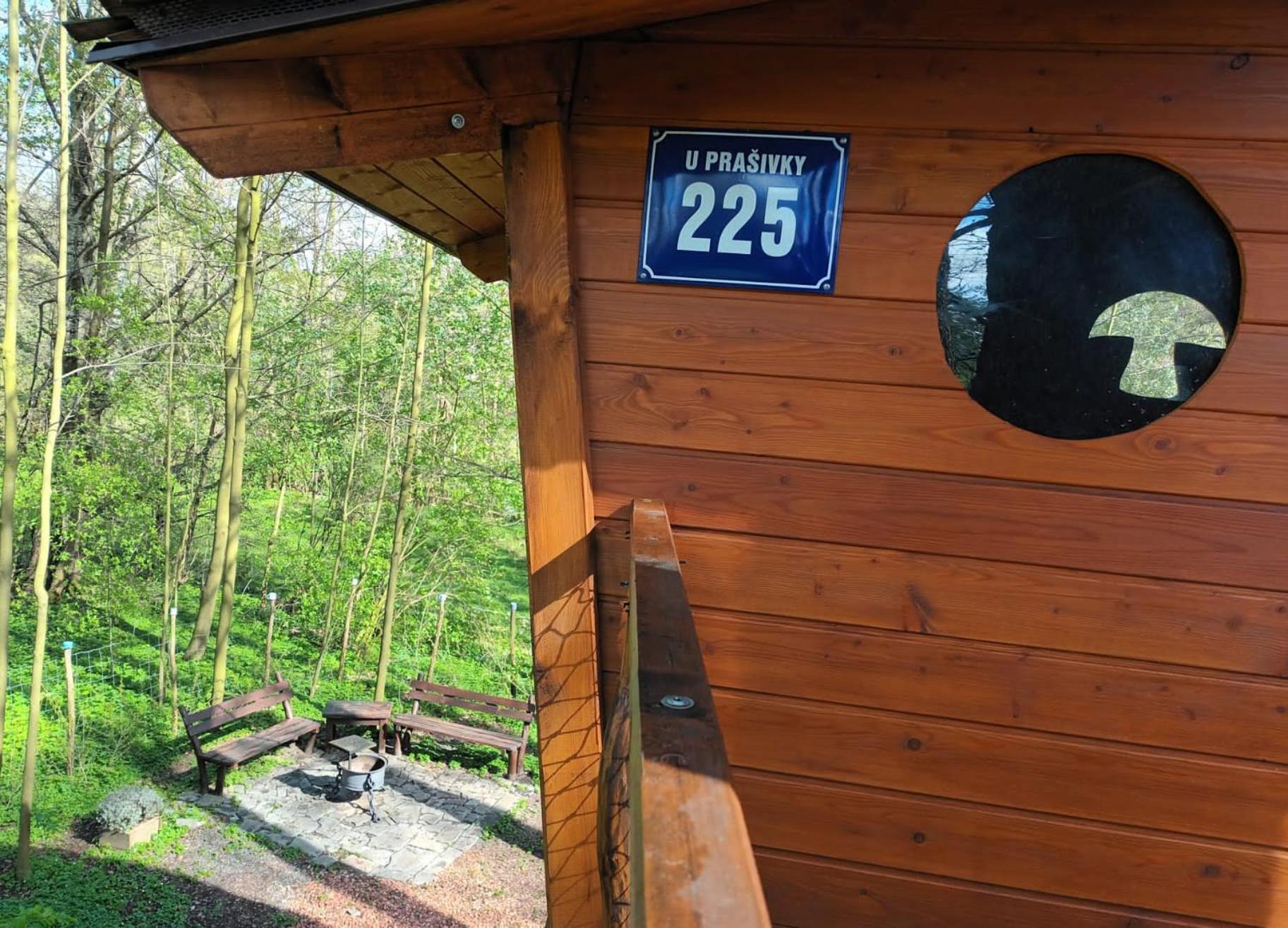 Treehouse V Brdech Bohutin (Central Bohemian)